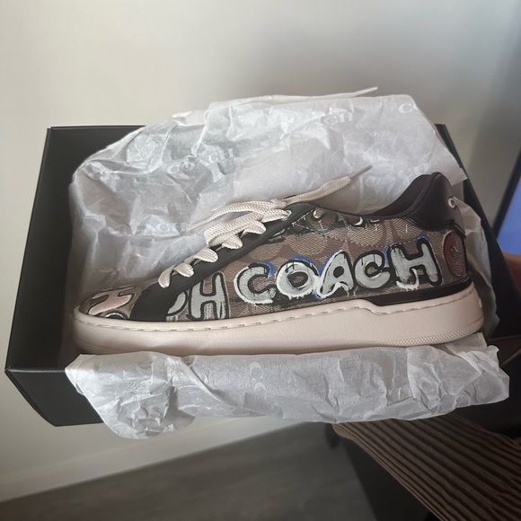 Coach X Mint + Serf Clip Low Top Sneaker In Signature Canvas size 6.5 women - Picture 4 of 16